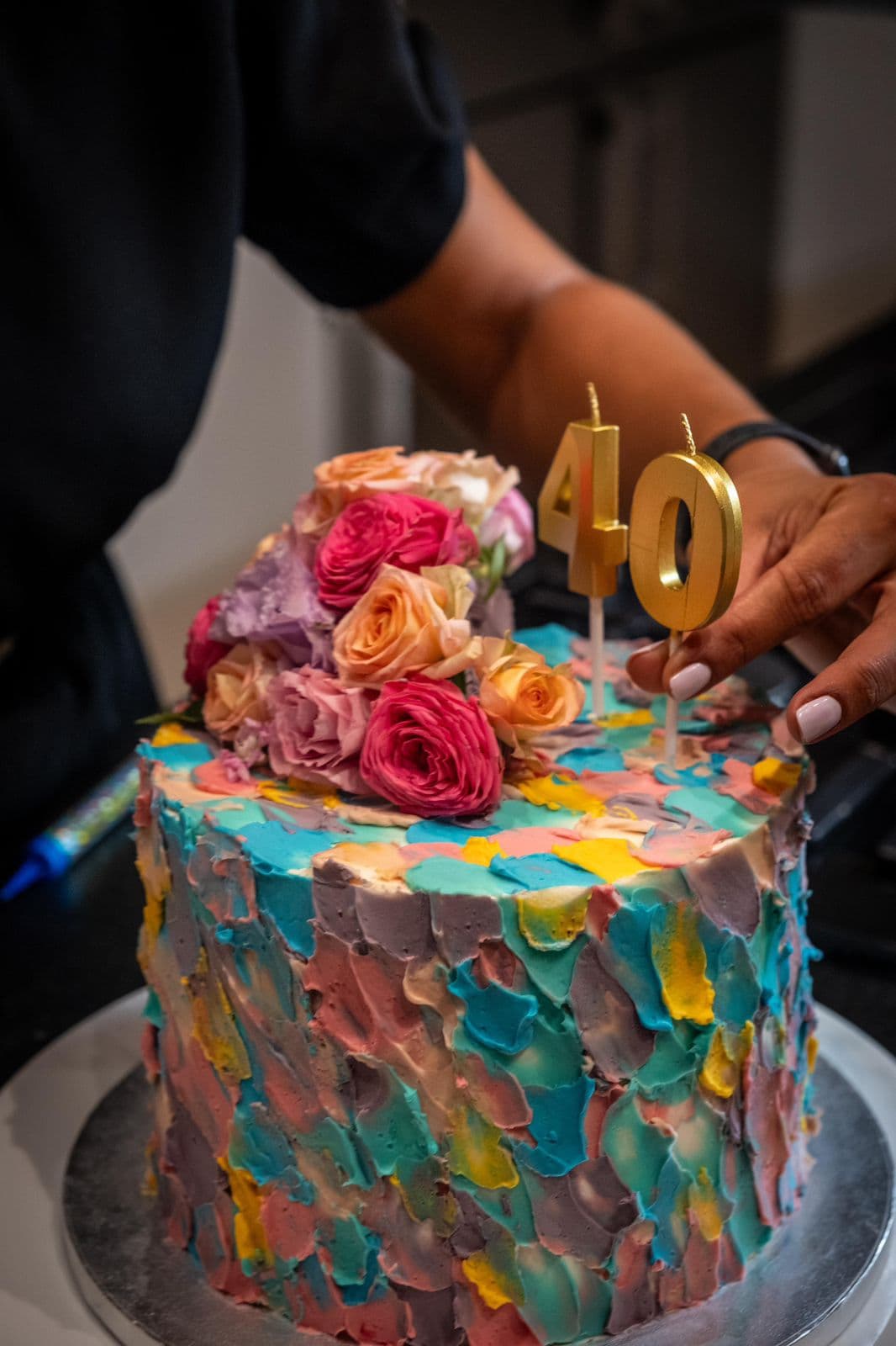 Gâteau d’anniversaire préparé pour une célébration privée